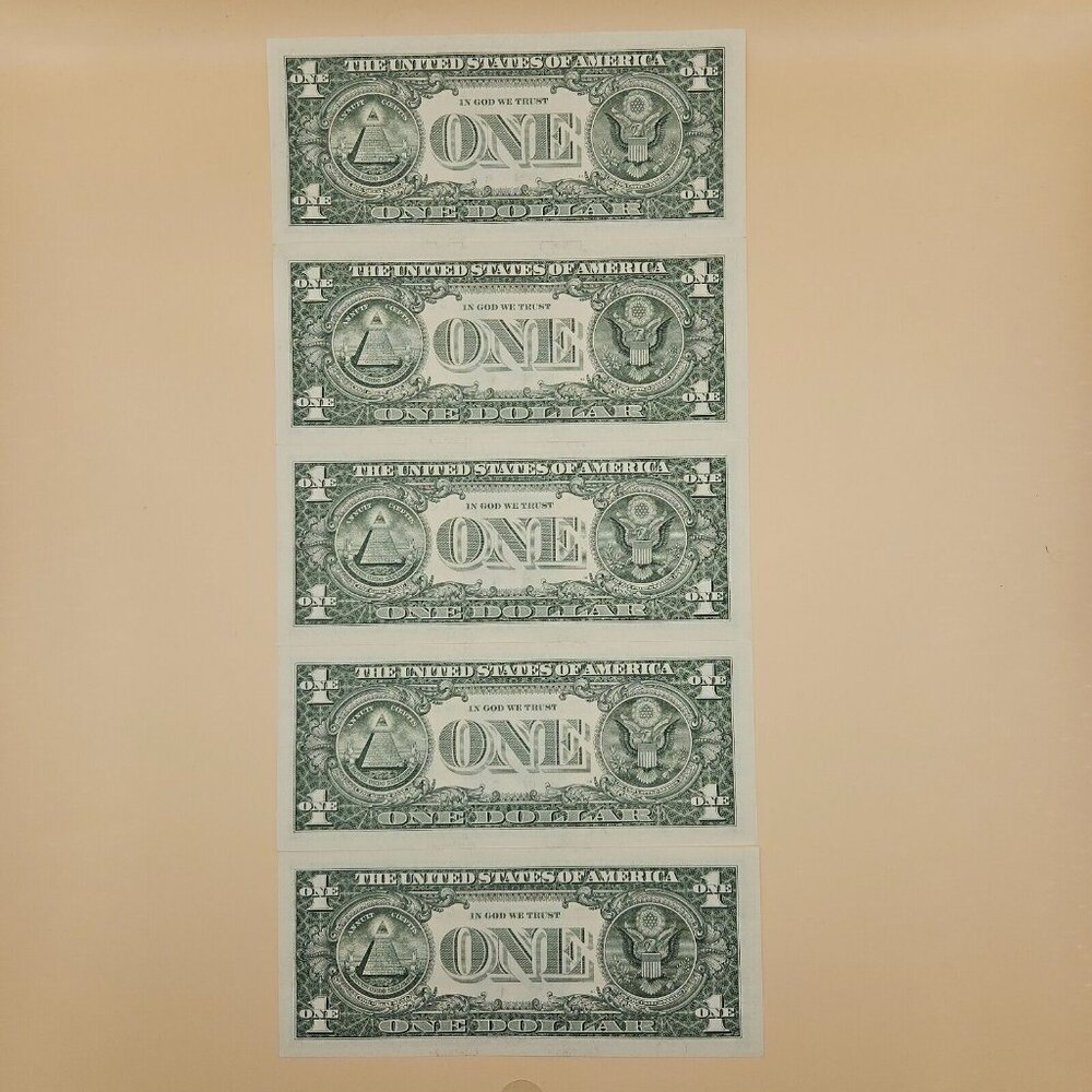 5 One Dollar Bills Uncirculated Sequential (W/ SLEEVES) - Series 2021 (B195) - Picture 2 of 2